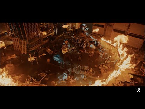 Клип — «fake town baby» — UNISON SQUARE GARDEN